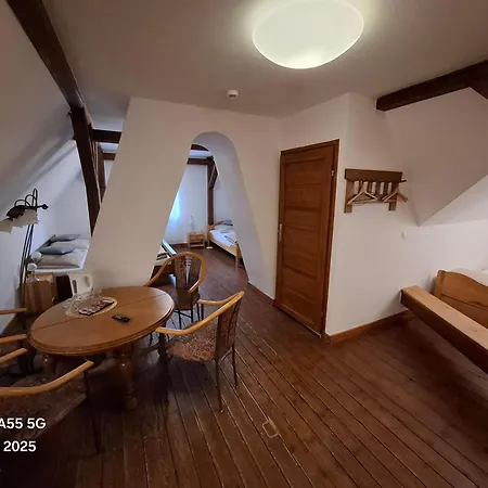 Osada Chybotek בית הארחה 3*